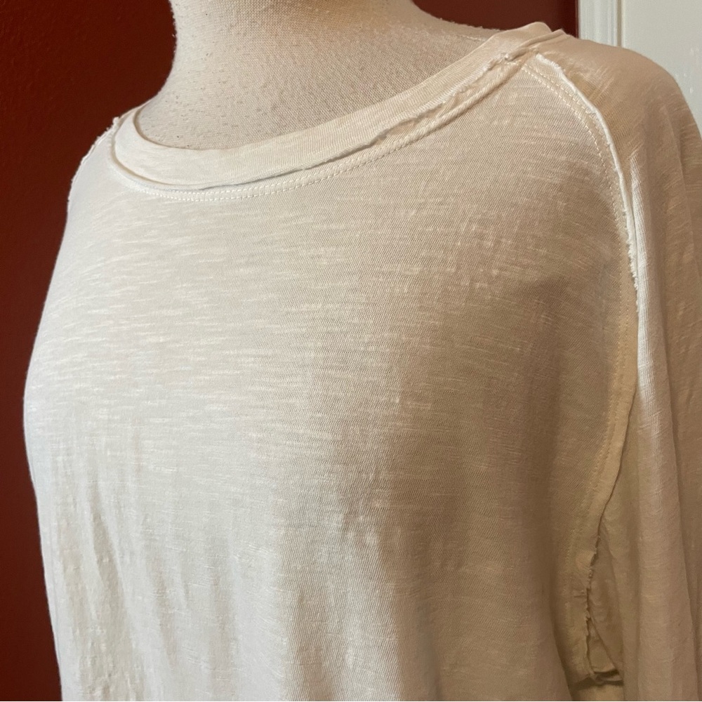 We‎ The Free Women’s Arden White Distressed Oversized Bohemian Long Sleeve Top - Picture 3 of 4
